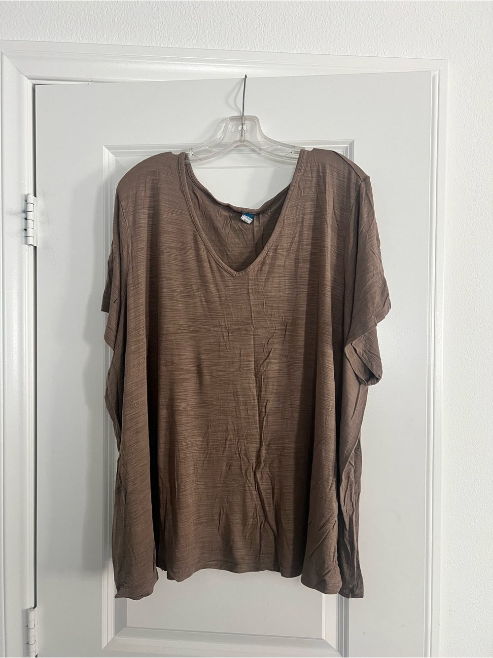 Old Navy Luxe Heathered Brown V-Neck Short Sleeve T-Shirt